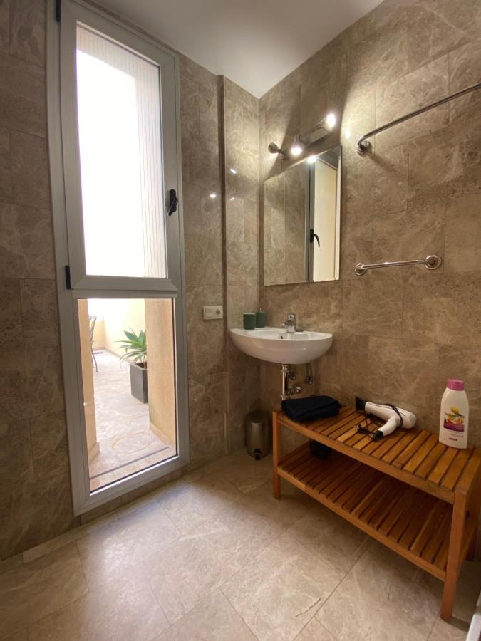 Central Apartment With Patio By Wayra タリファ エクステリア 写真